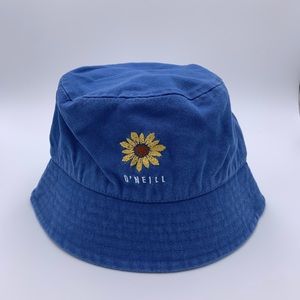 NEW WITH TAGS O’Neil bucket hat
